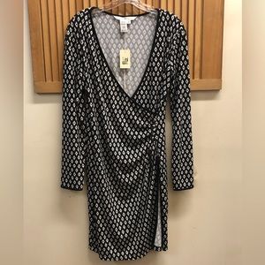 NWT Max Studio M black graphic dress